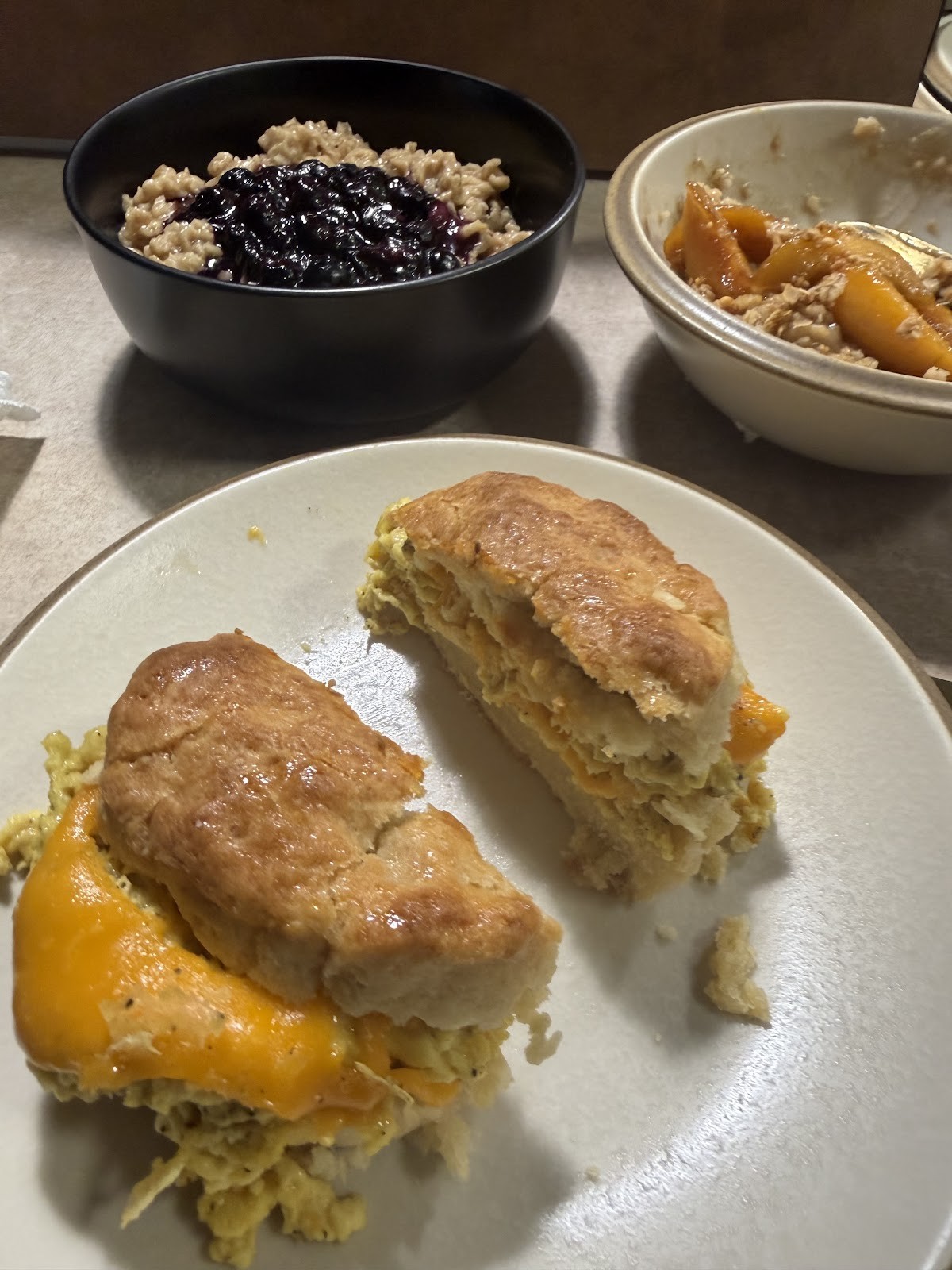 Yum Golden Crumb: food & drinks