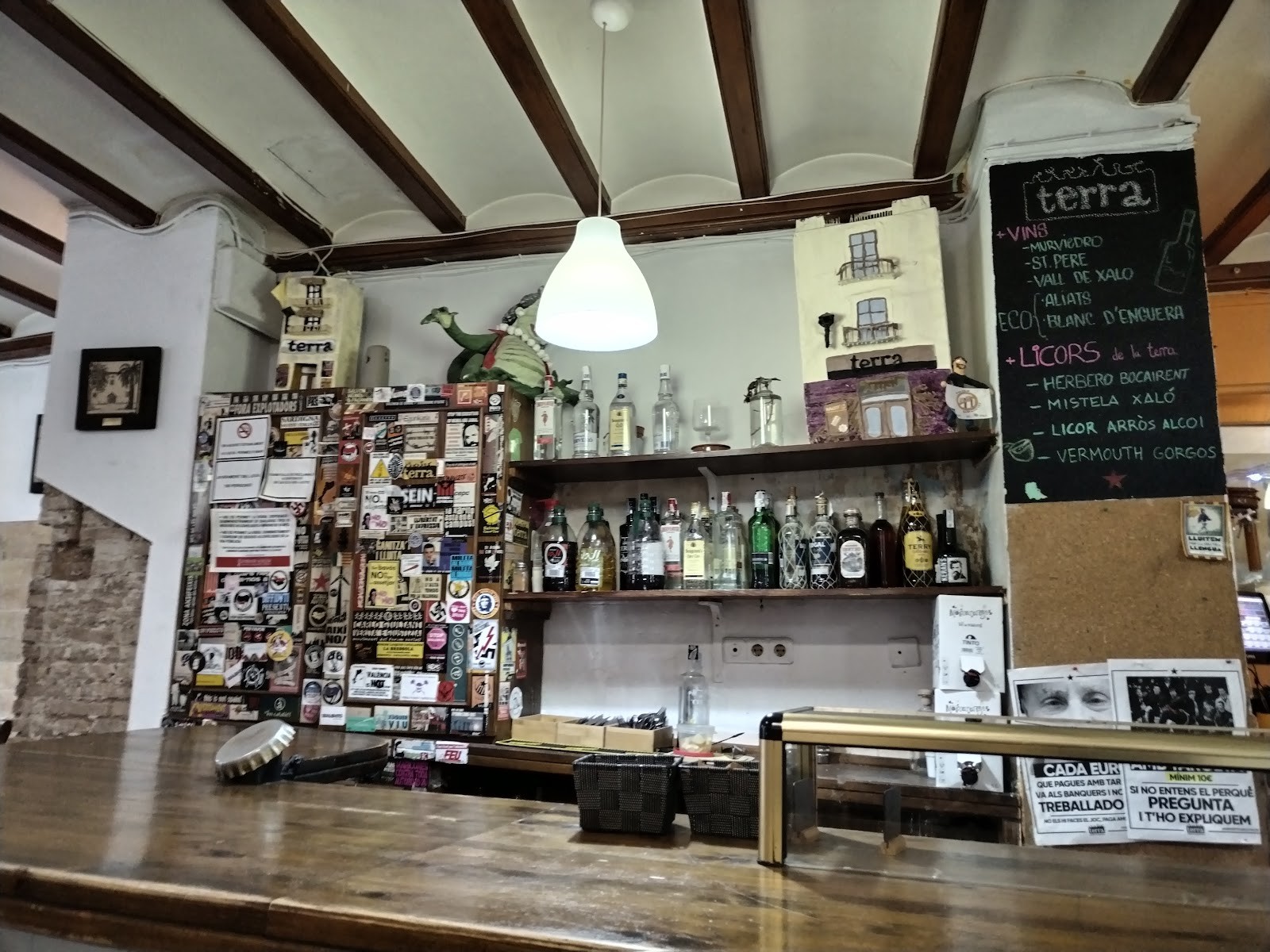 Centre Social-bar Terra: the place