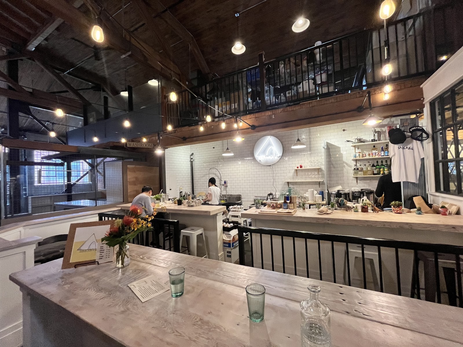 sankaku onigiri cafe & bar: the place