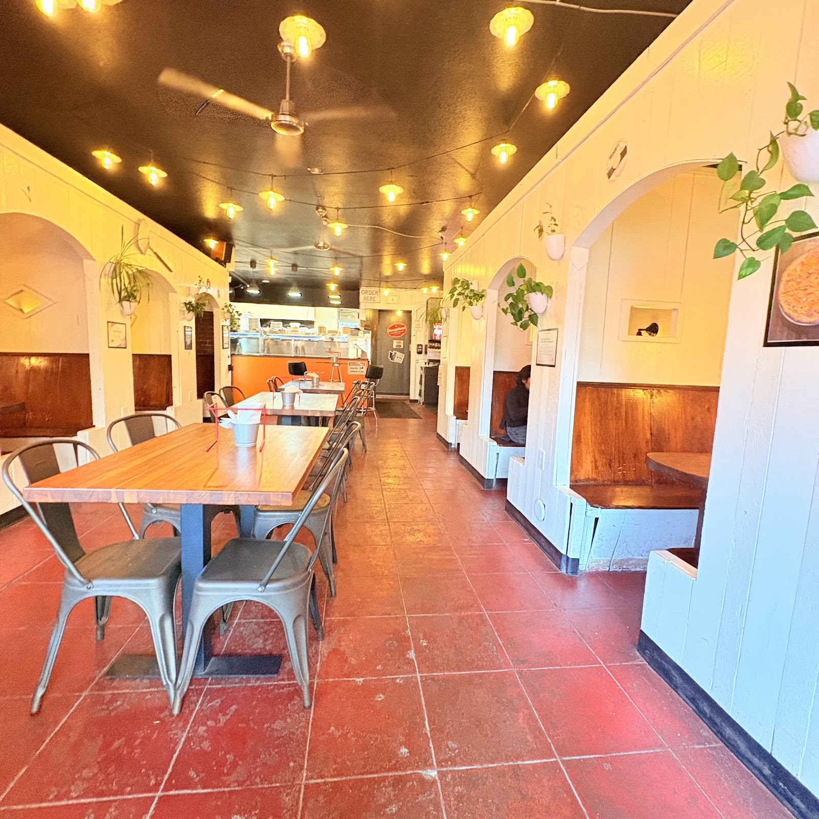 Pi Vegan Pizzeria: the place