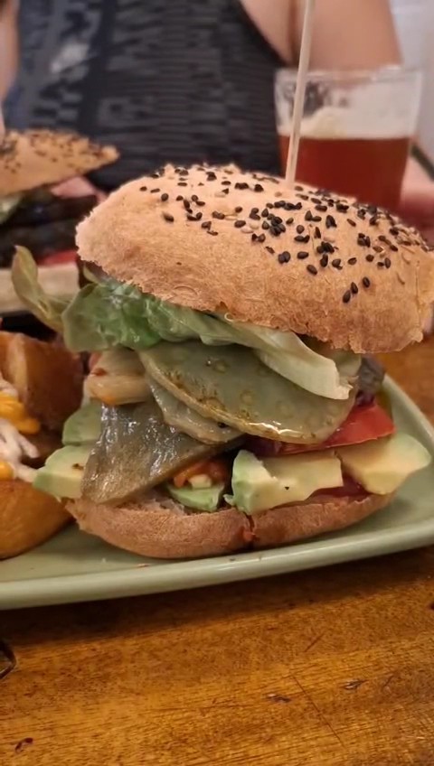 Vegan Cat Bar: food & drinks