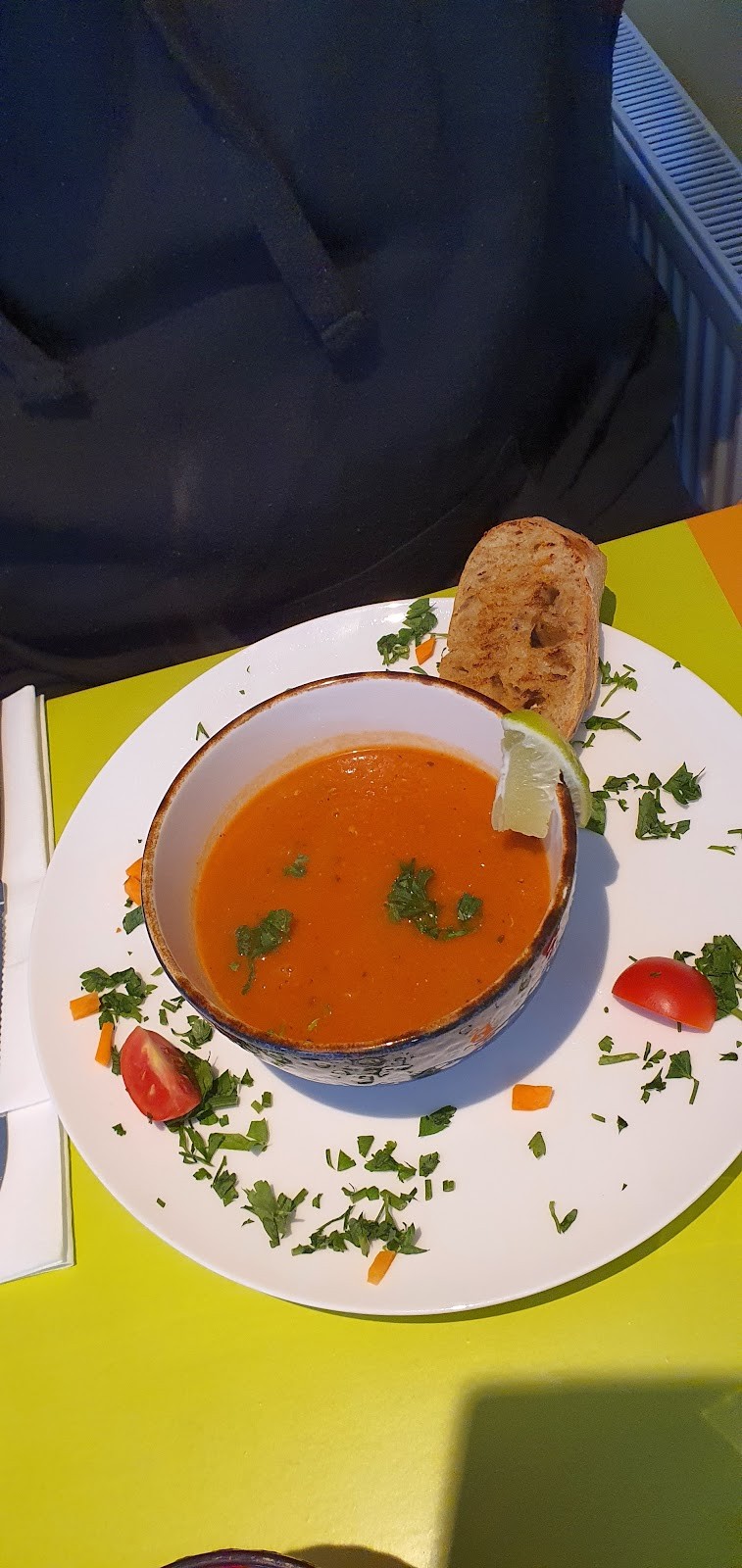 Veggies On Fire: food & drinks