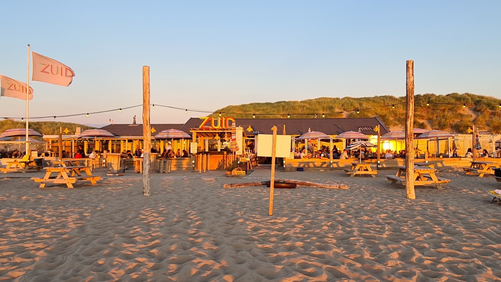 Strandtent Zuid: the place