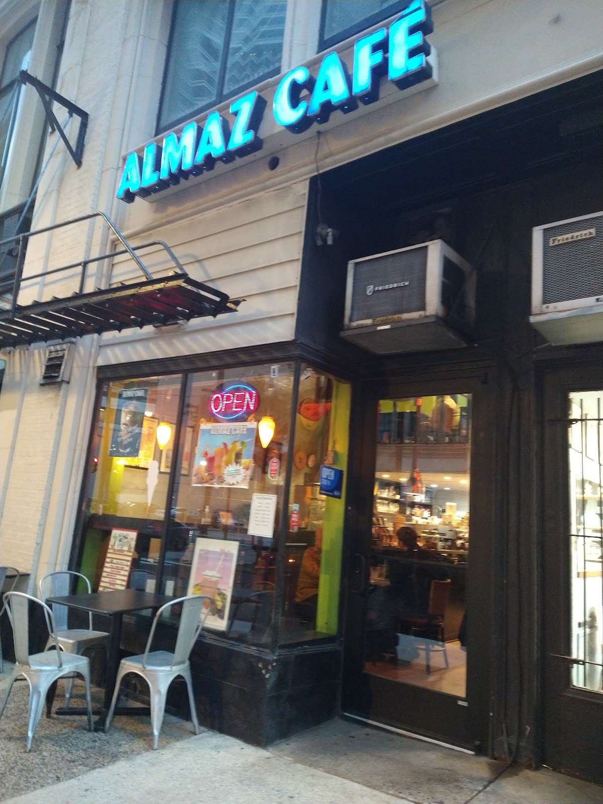 Almaz Cafe: the place