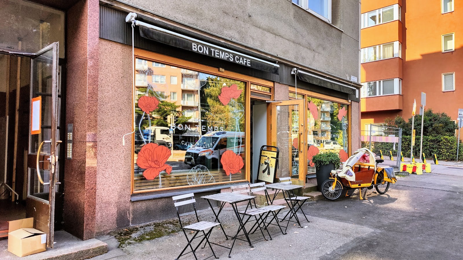 Bon Temps Cafe: the place