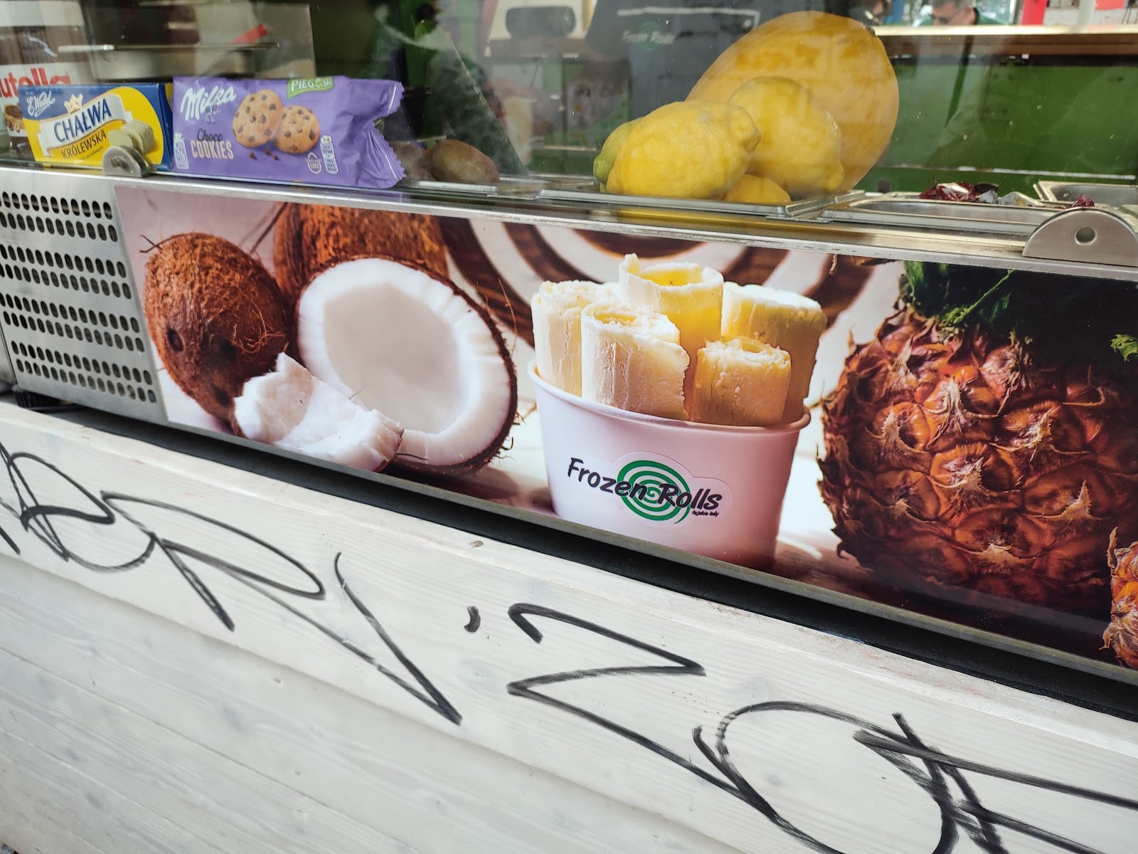 Frozen Rolls - Tajskie Lody: the place