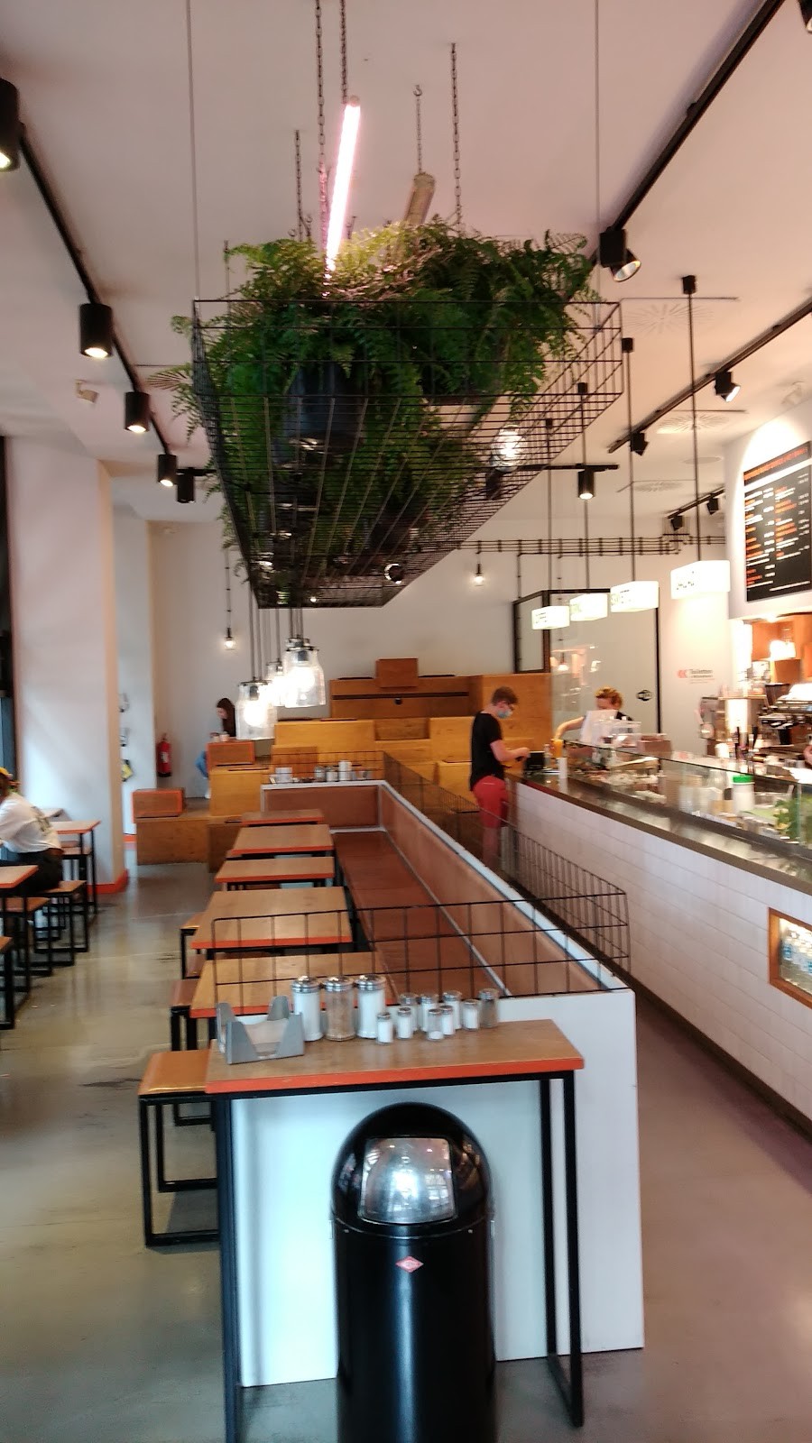 Bagel Brothers: the place