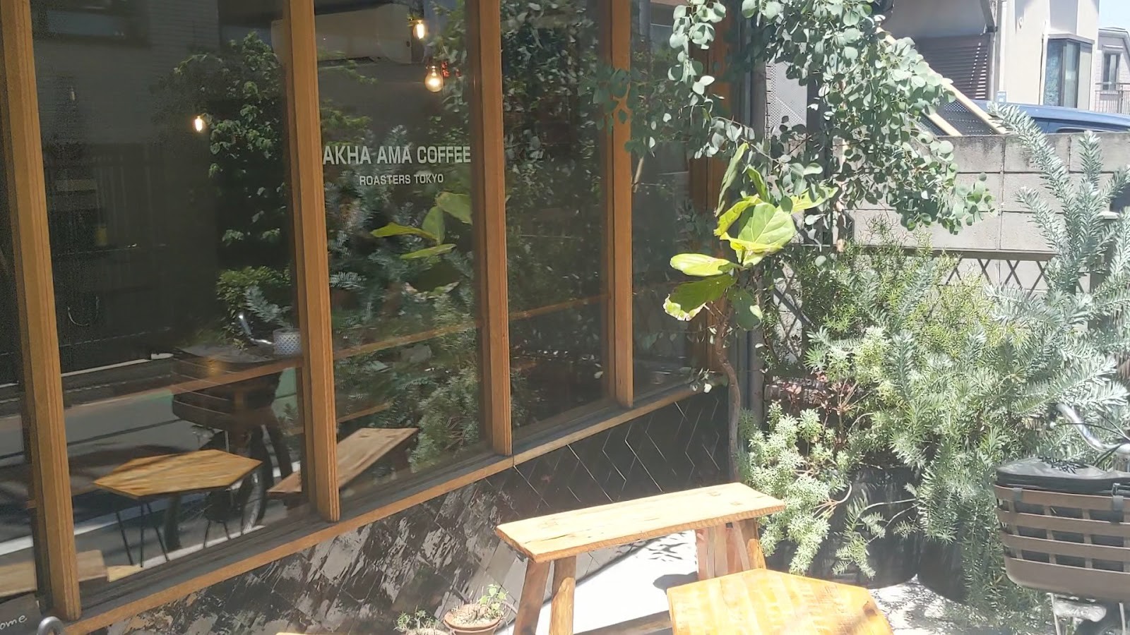 Akha Ama Coffee Kagurazaka: the place