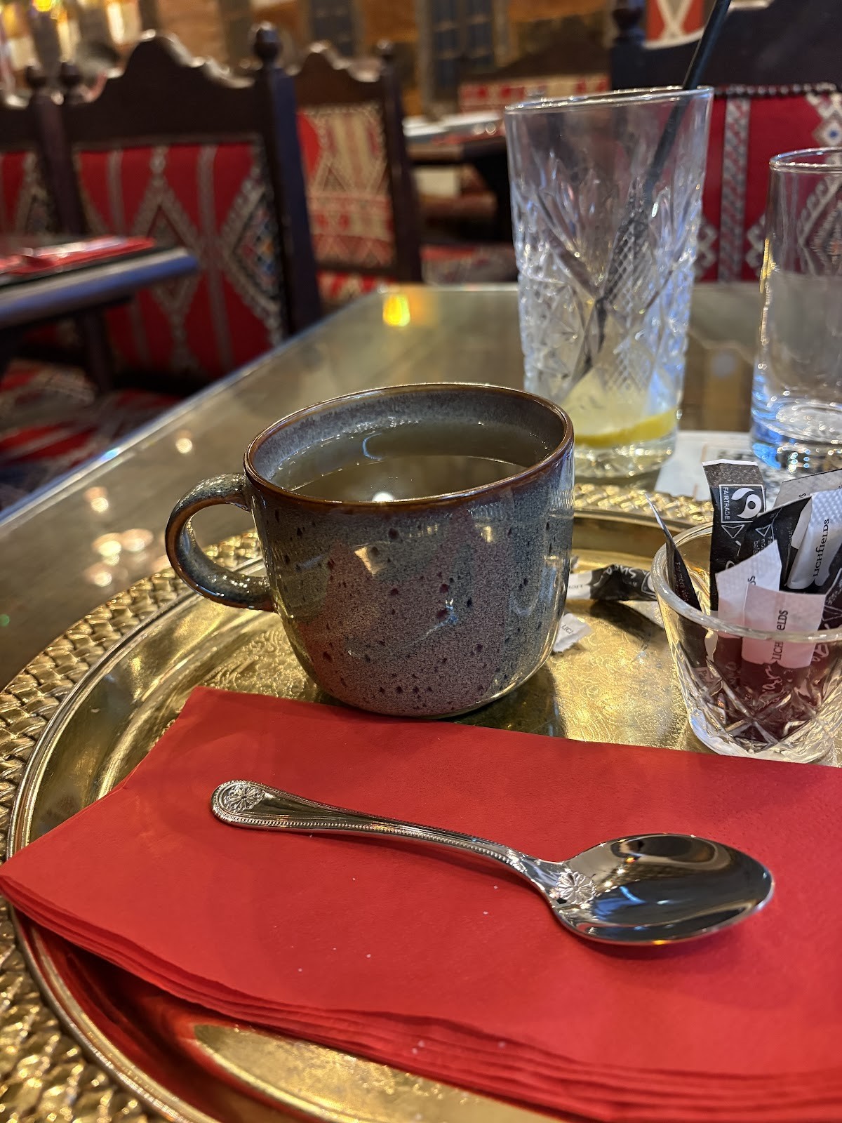 Damastique: the place