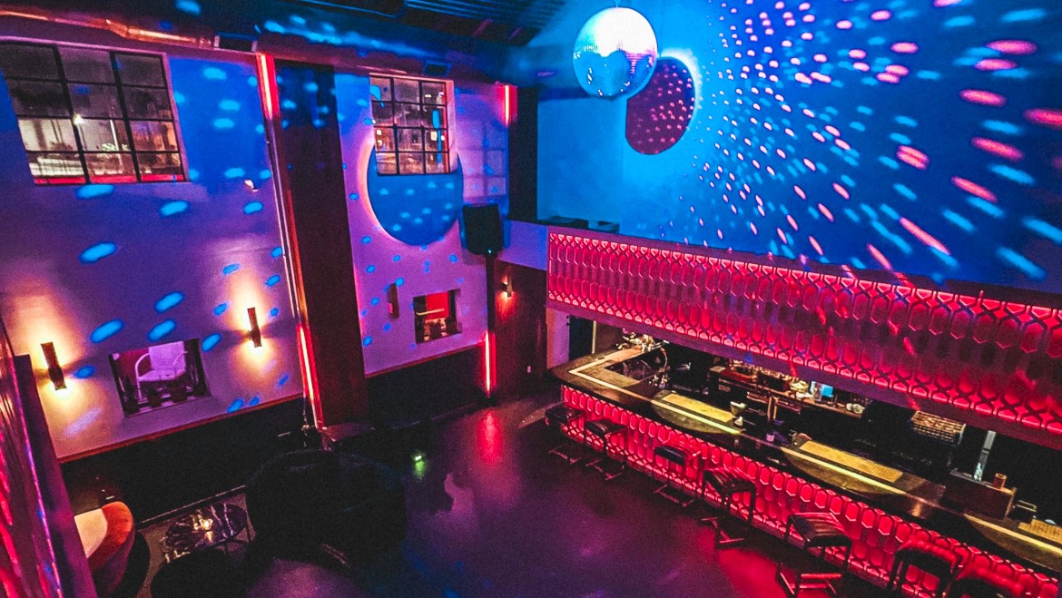 Flamingo Cocktail Club: the place