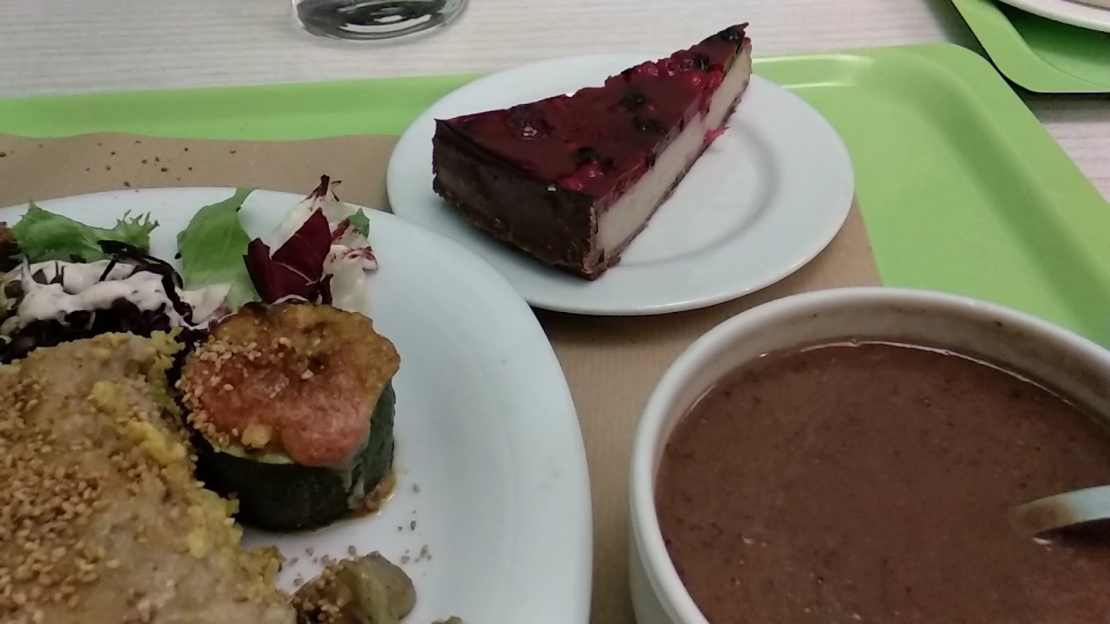 Restaurant Macrobiòtic Zen: food & drinks