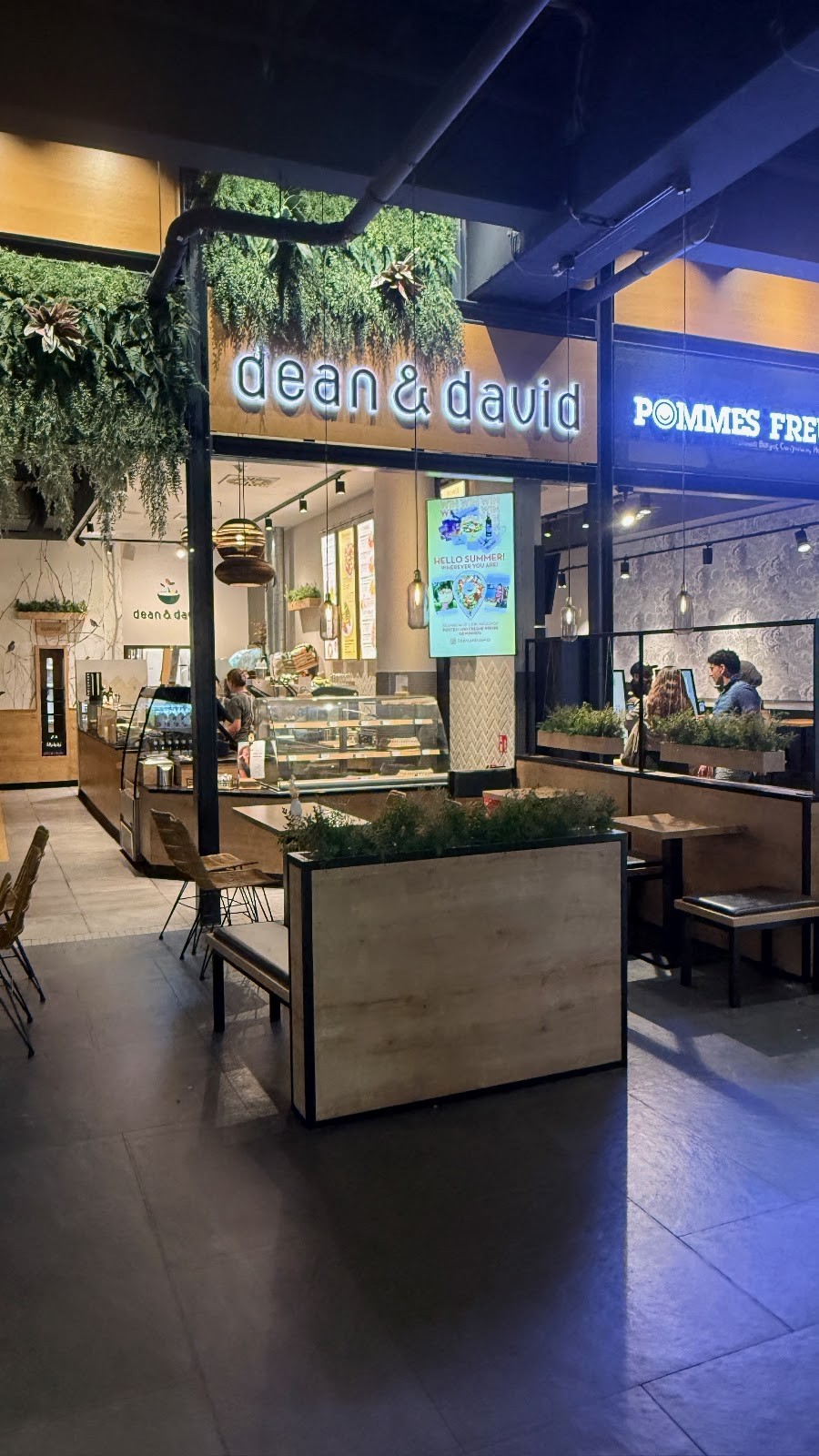 dean&david | Bowls, Salate, Curries & Snacks im Shopping Center MyZeil, Frankfurt am Main: the place