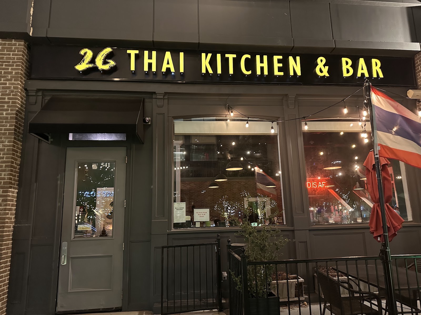 26 Thai Kitchen & Bar (Buckhead): the place