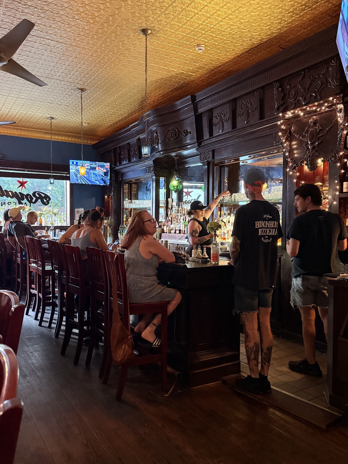 Royal Tavern: the place