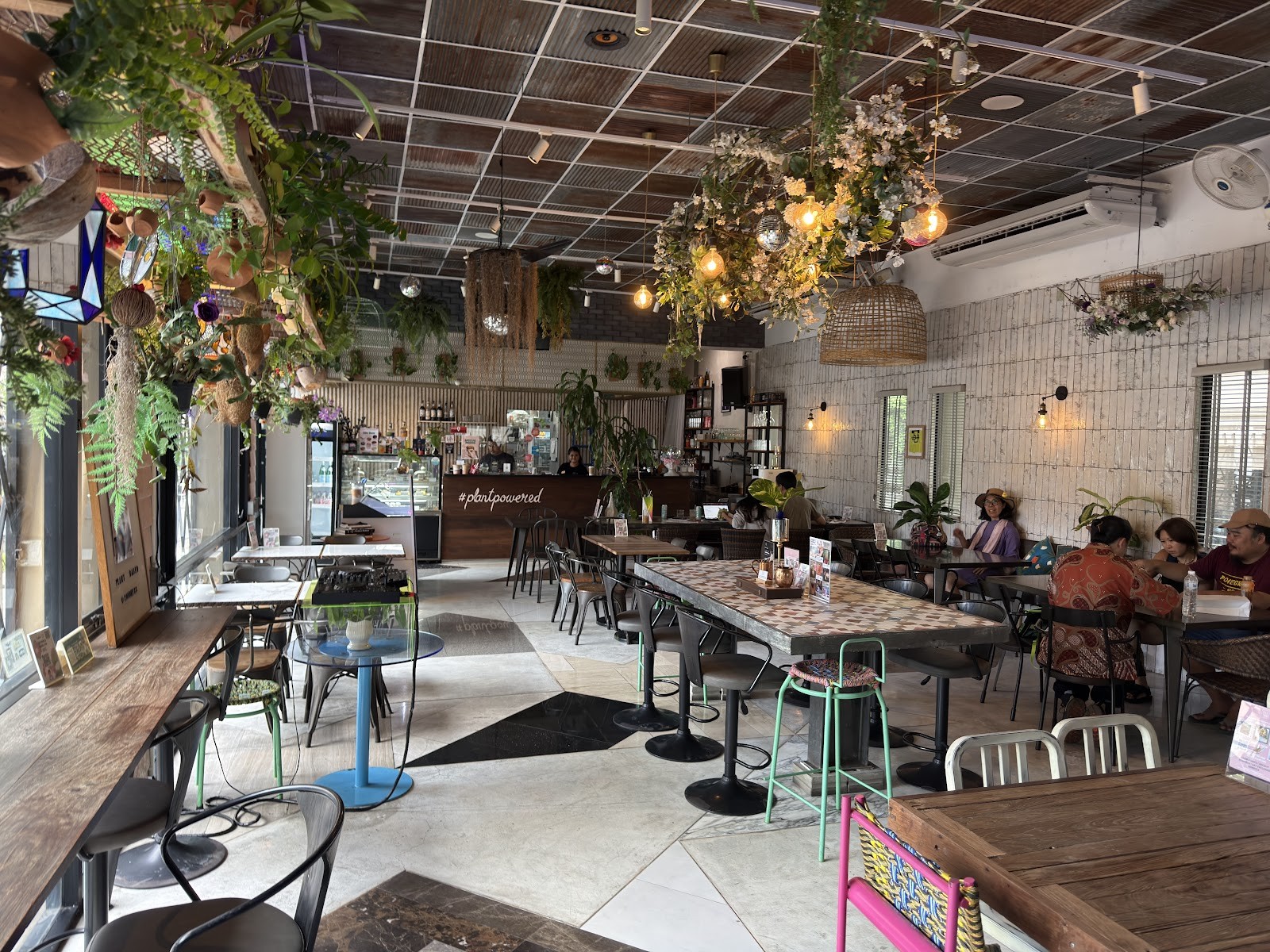 Vistro-Vegan Cafe & Restaurant: the place