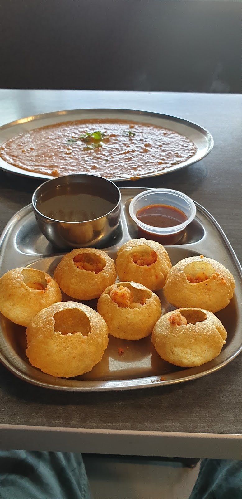 Jai Jalaram Khaman: food & drinks