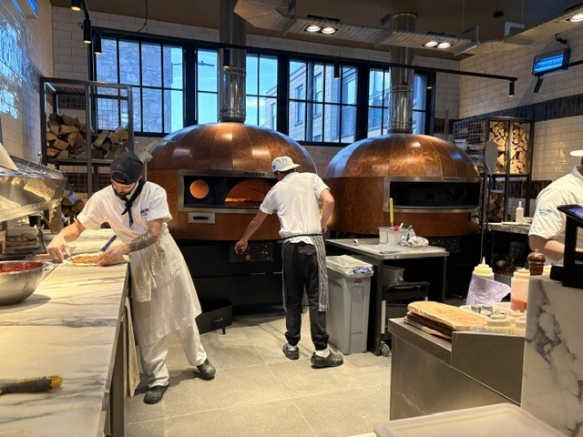 Paesano Pizza: the place