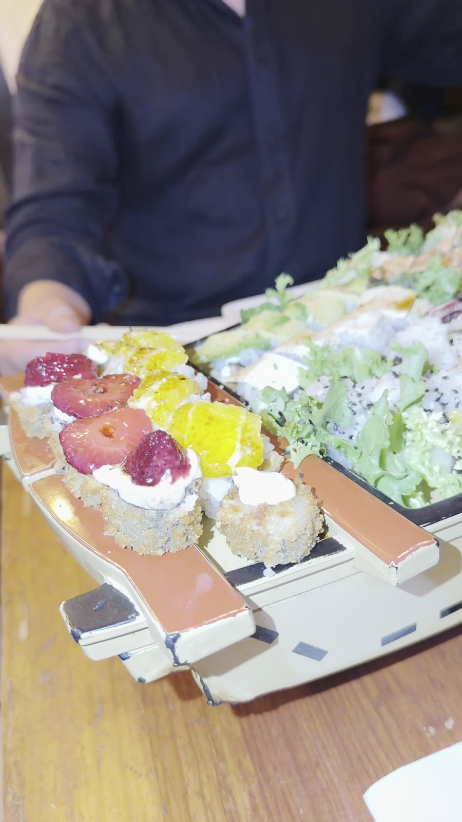 Legumi Sushi Vegan: food & drinks