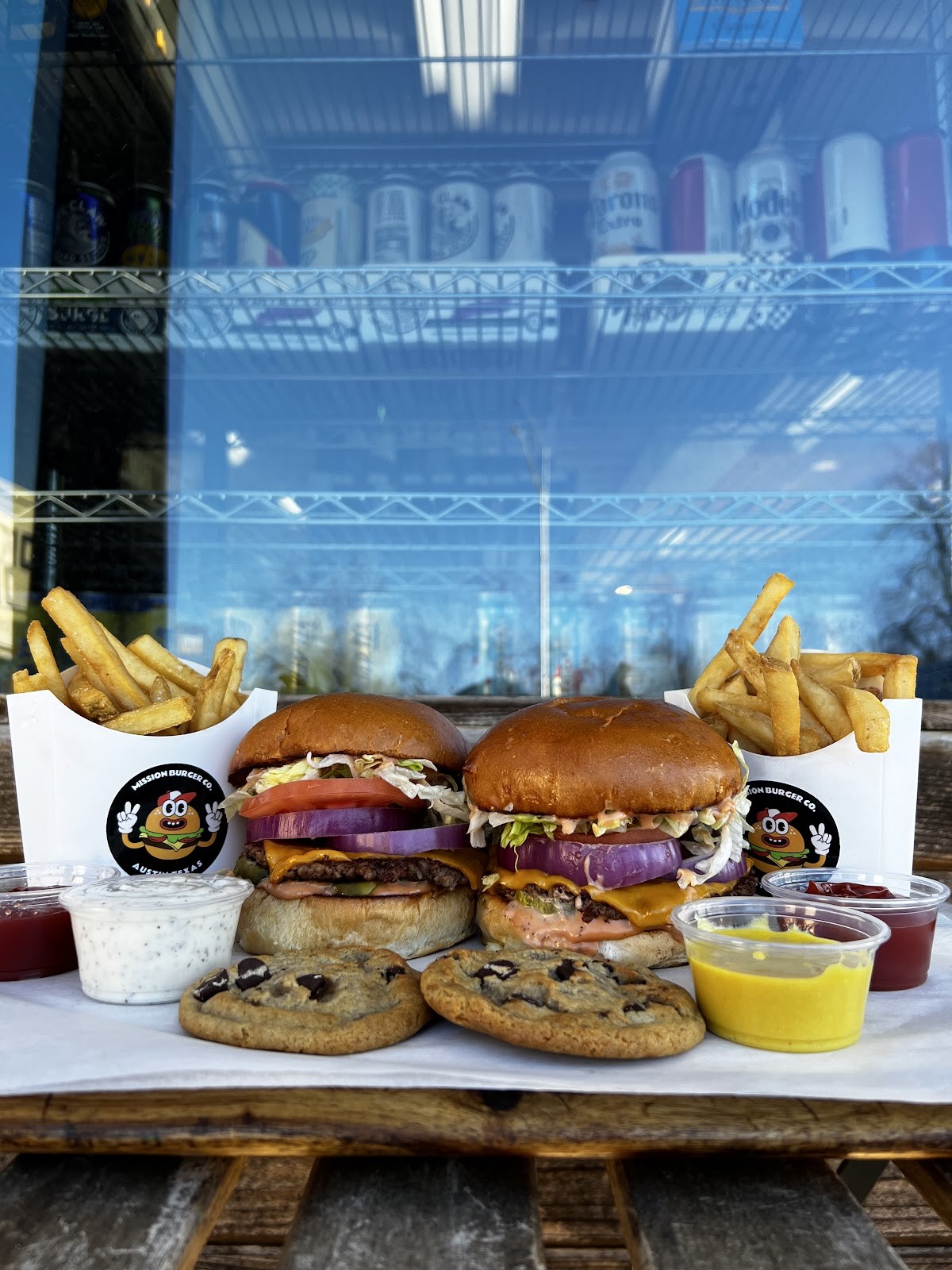 Mission Burger Co.: food & drinks
