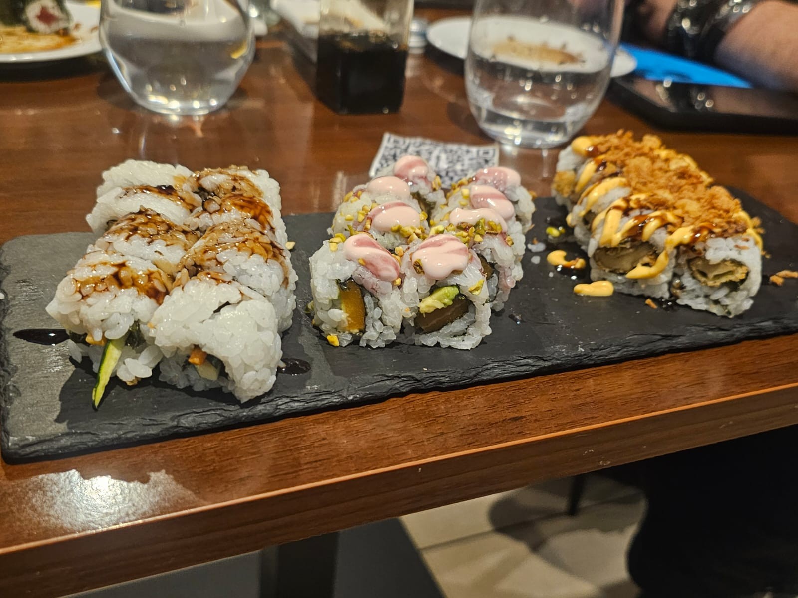 Colors vegan sushi: food & drinks