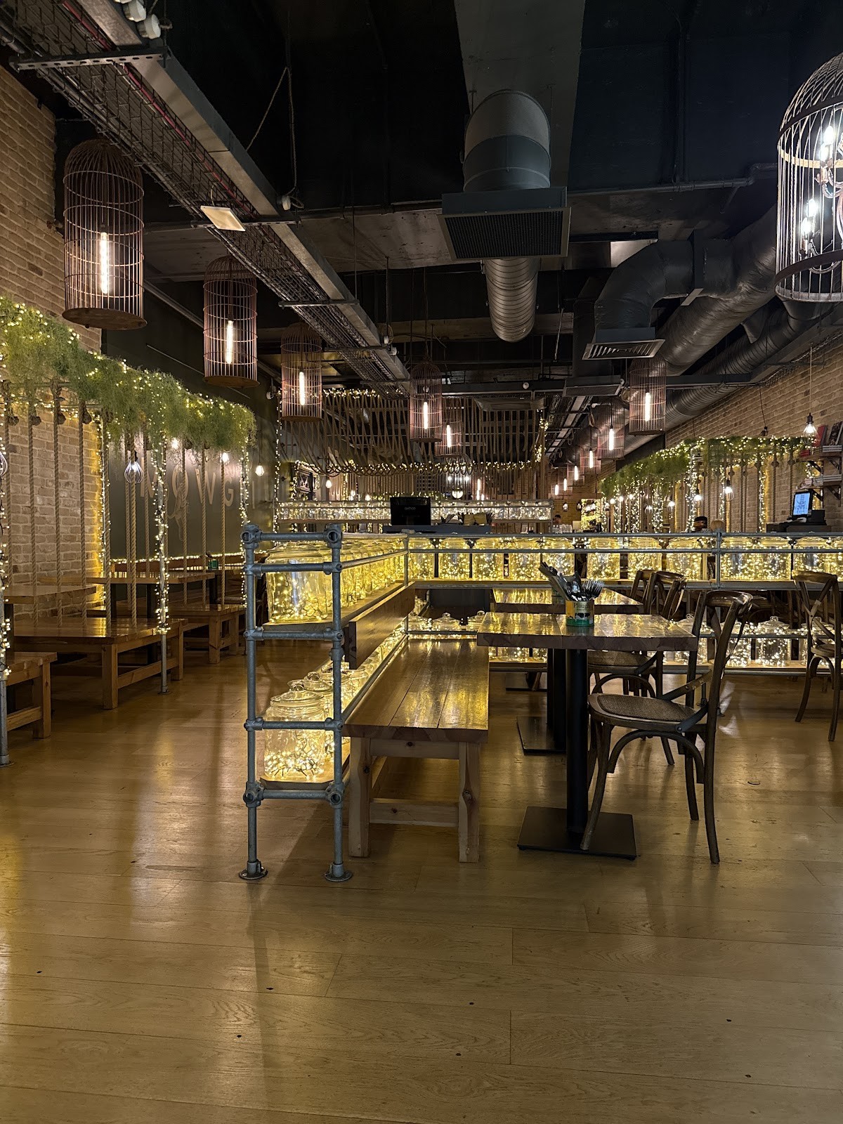Mowgli - Grand Central: the place