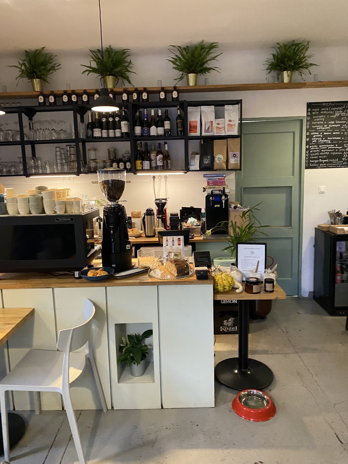Roślina Cafe: the place