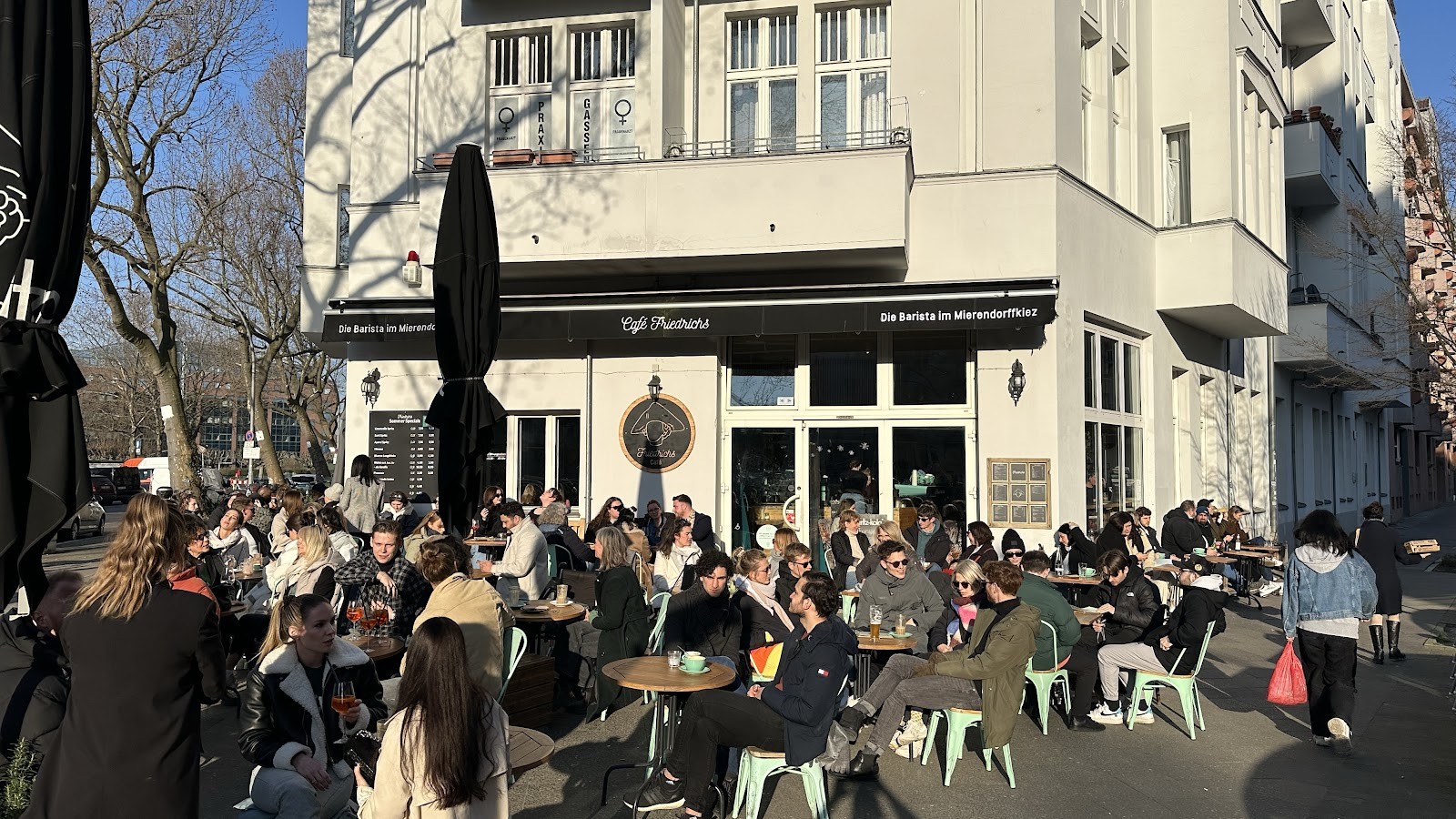 Café Friedrichs: the place