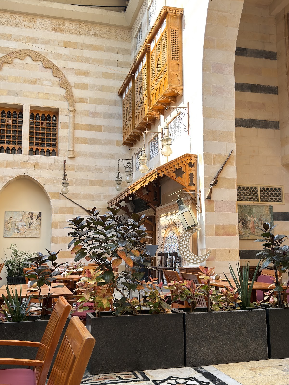 Khan Murjan: the place