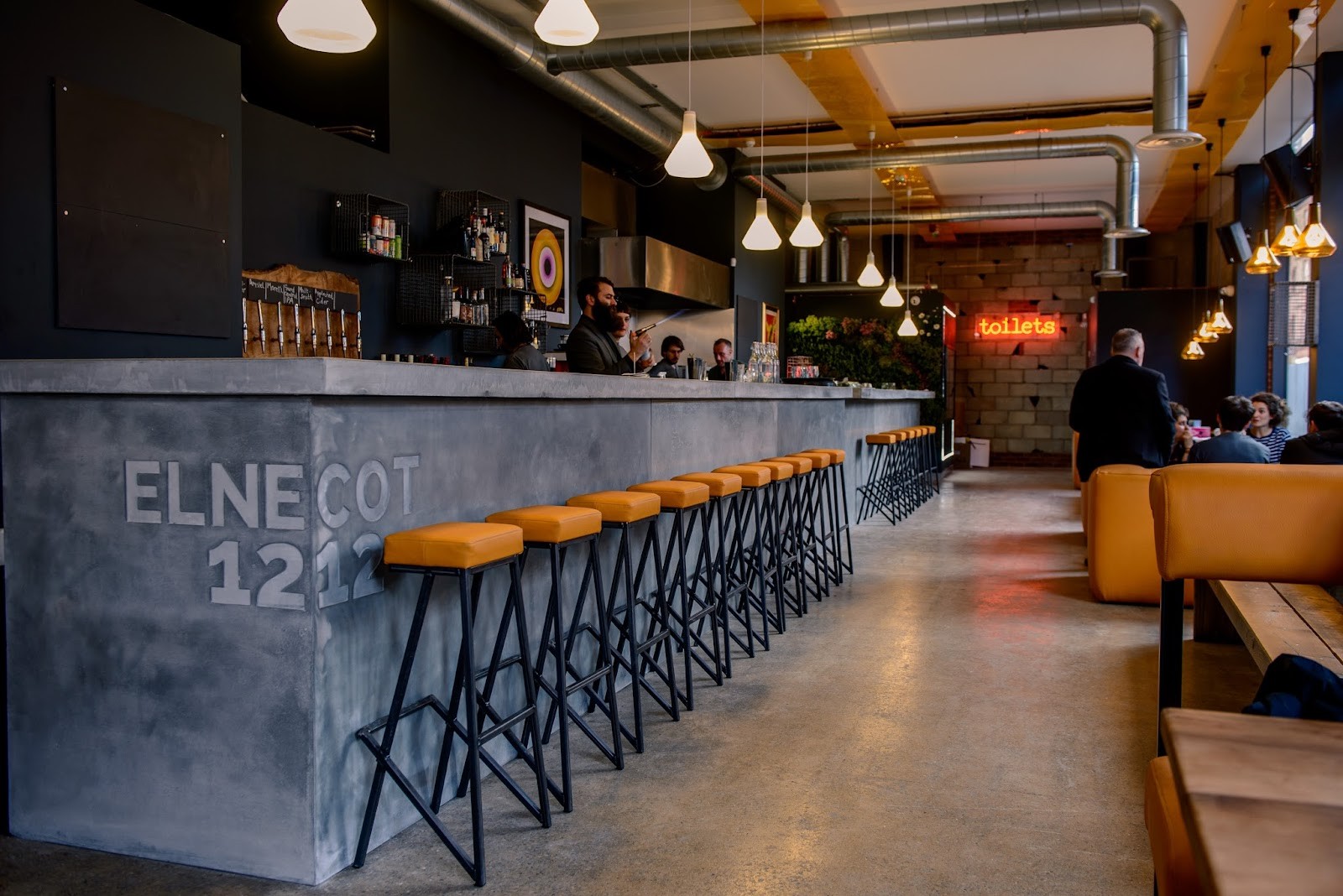 Elnecot: the place