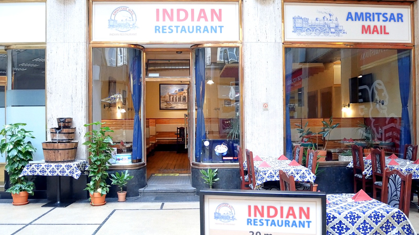 Amritsar Mail - Indická restaurace: the place