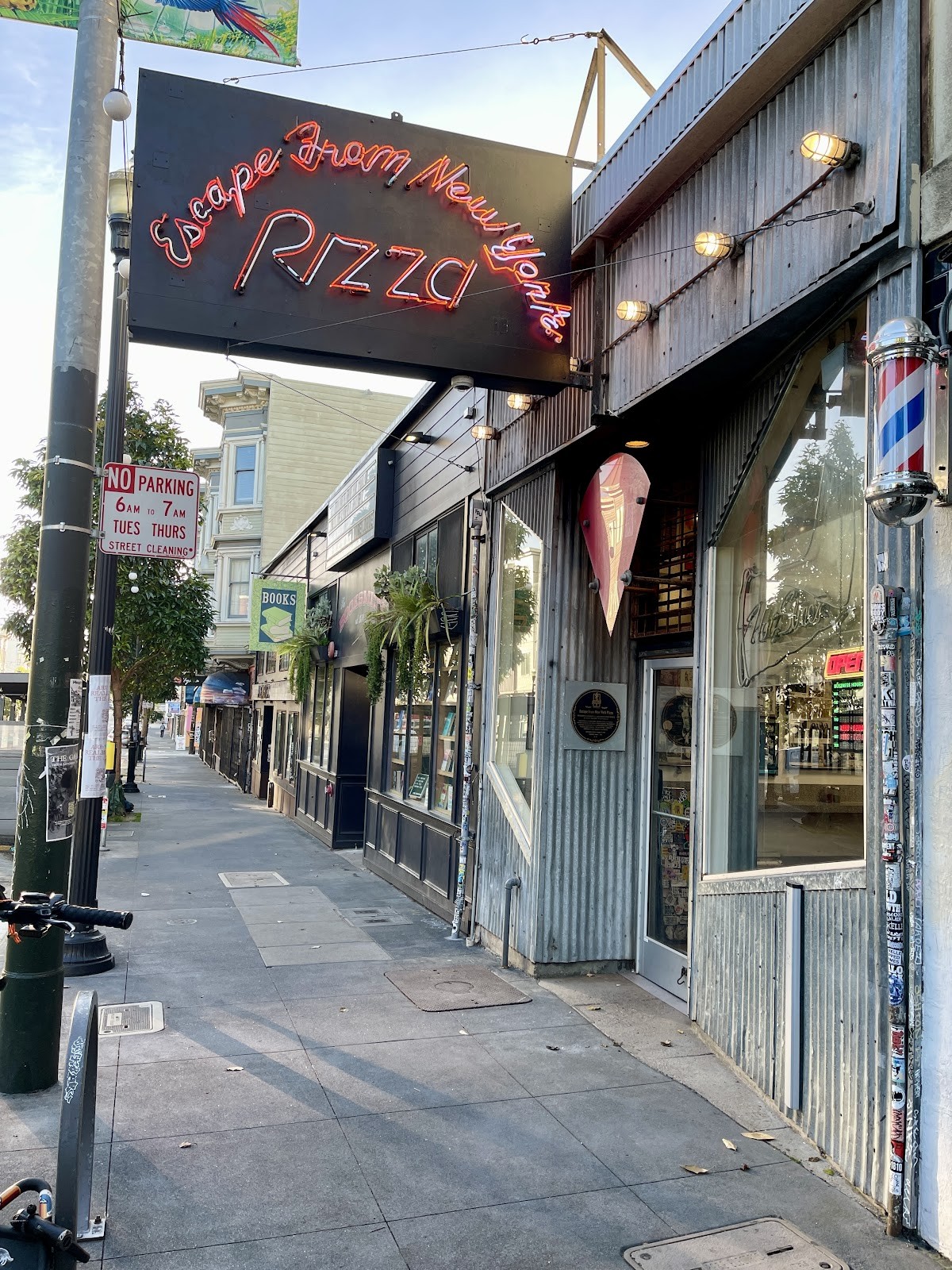 Escape From New York Pizza: the place