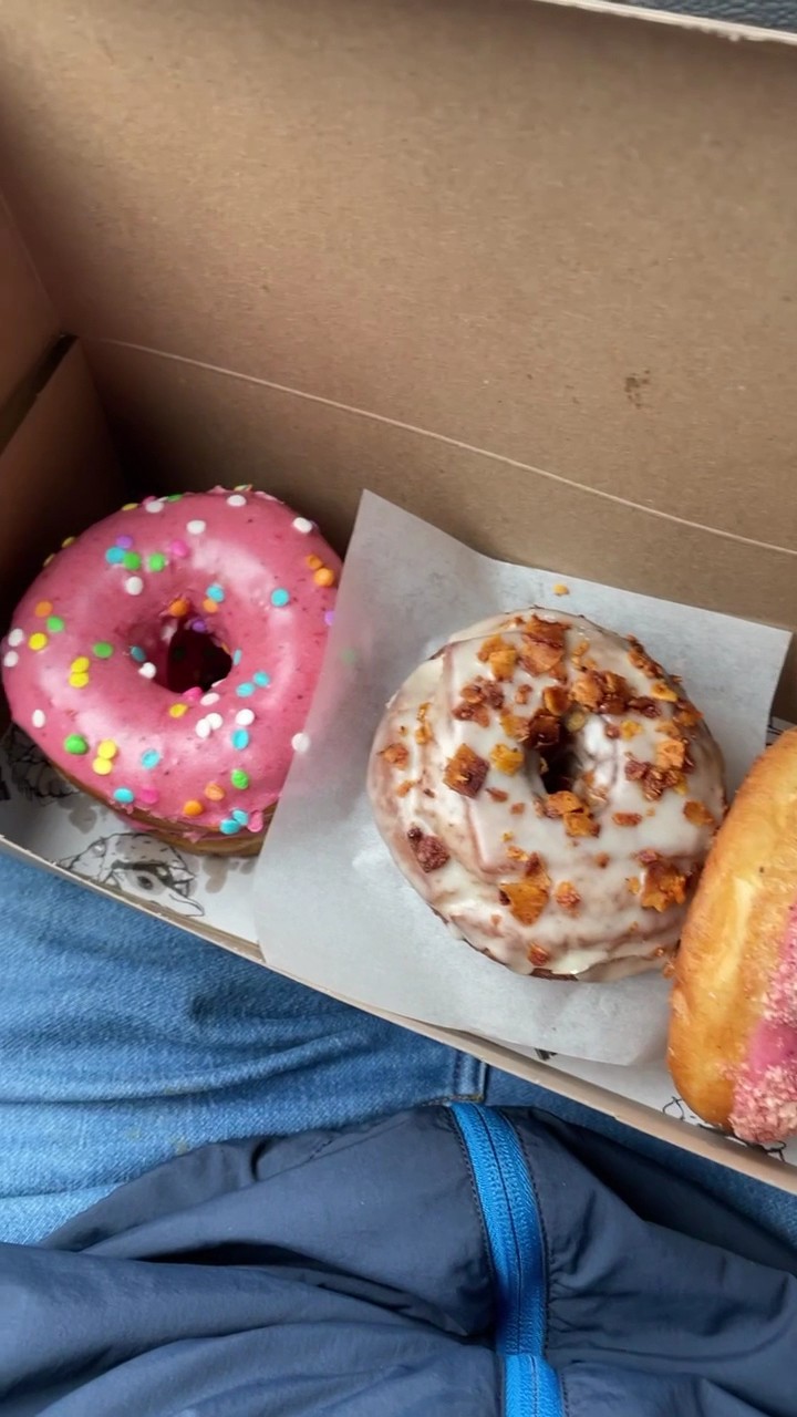 Doe Donuts + Ice Cream: food & drinks