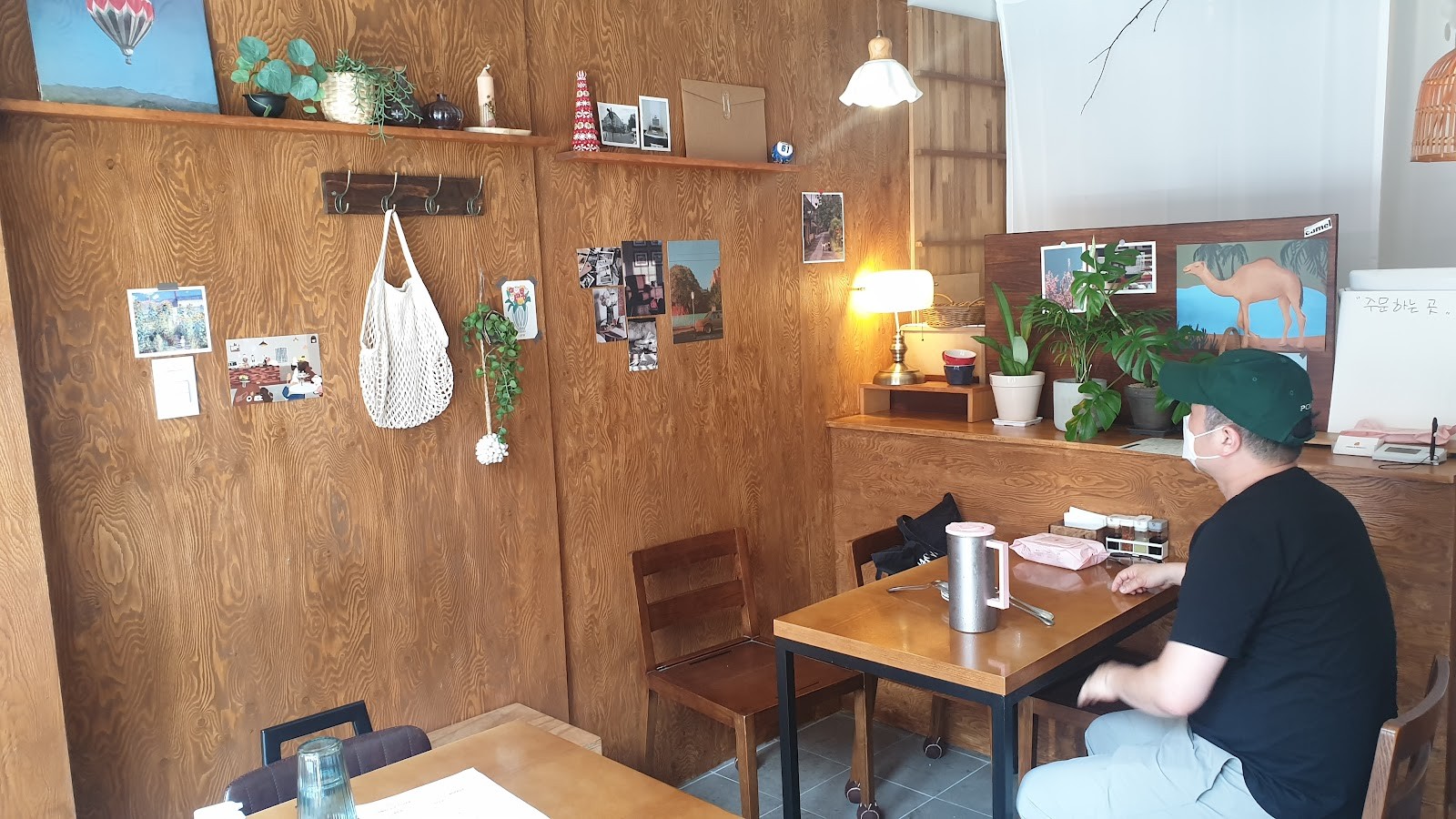 Camel's Kitchen 카멜스키친: the place
