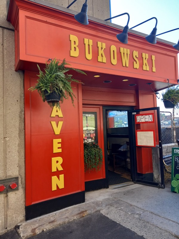 Bukowski Tavern: photo