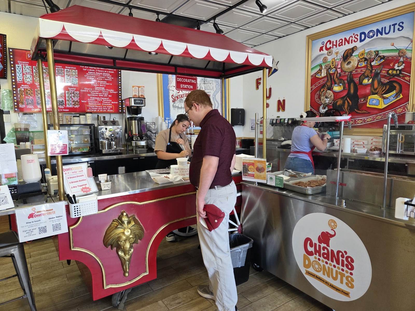 Chani's Donuts: the place