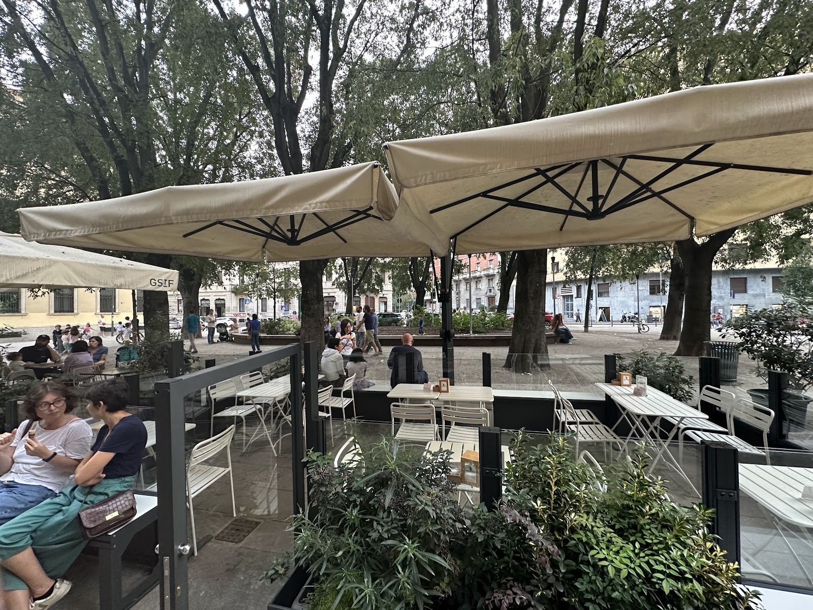 Wally Gelateria Creativa LAVATER: the place