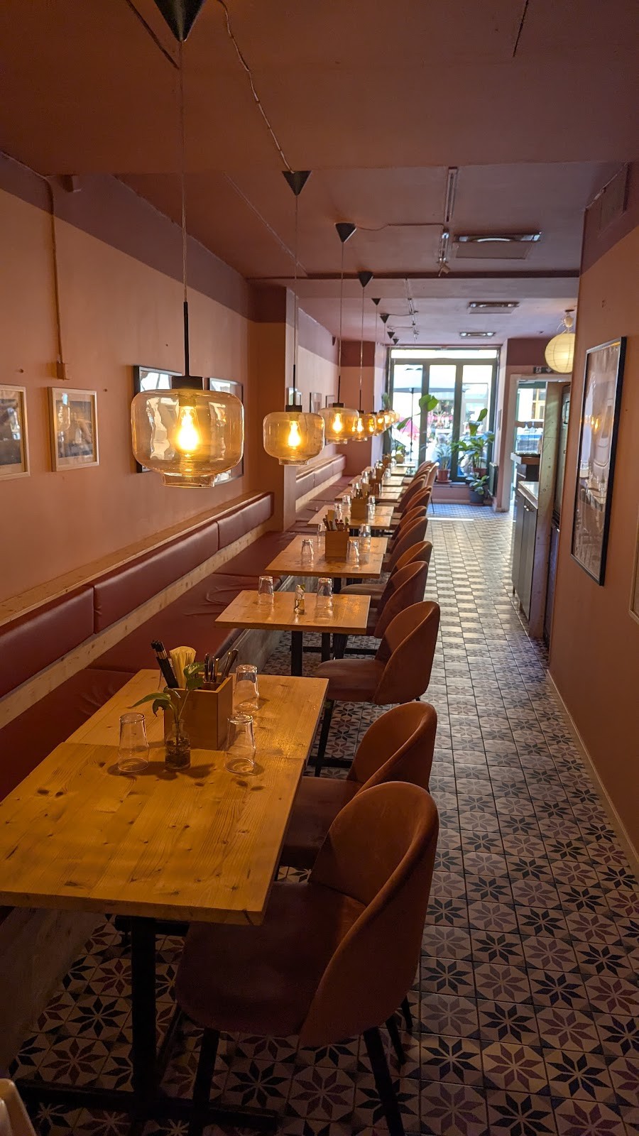 Restaurang Springrolls: the place