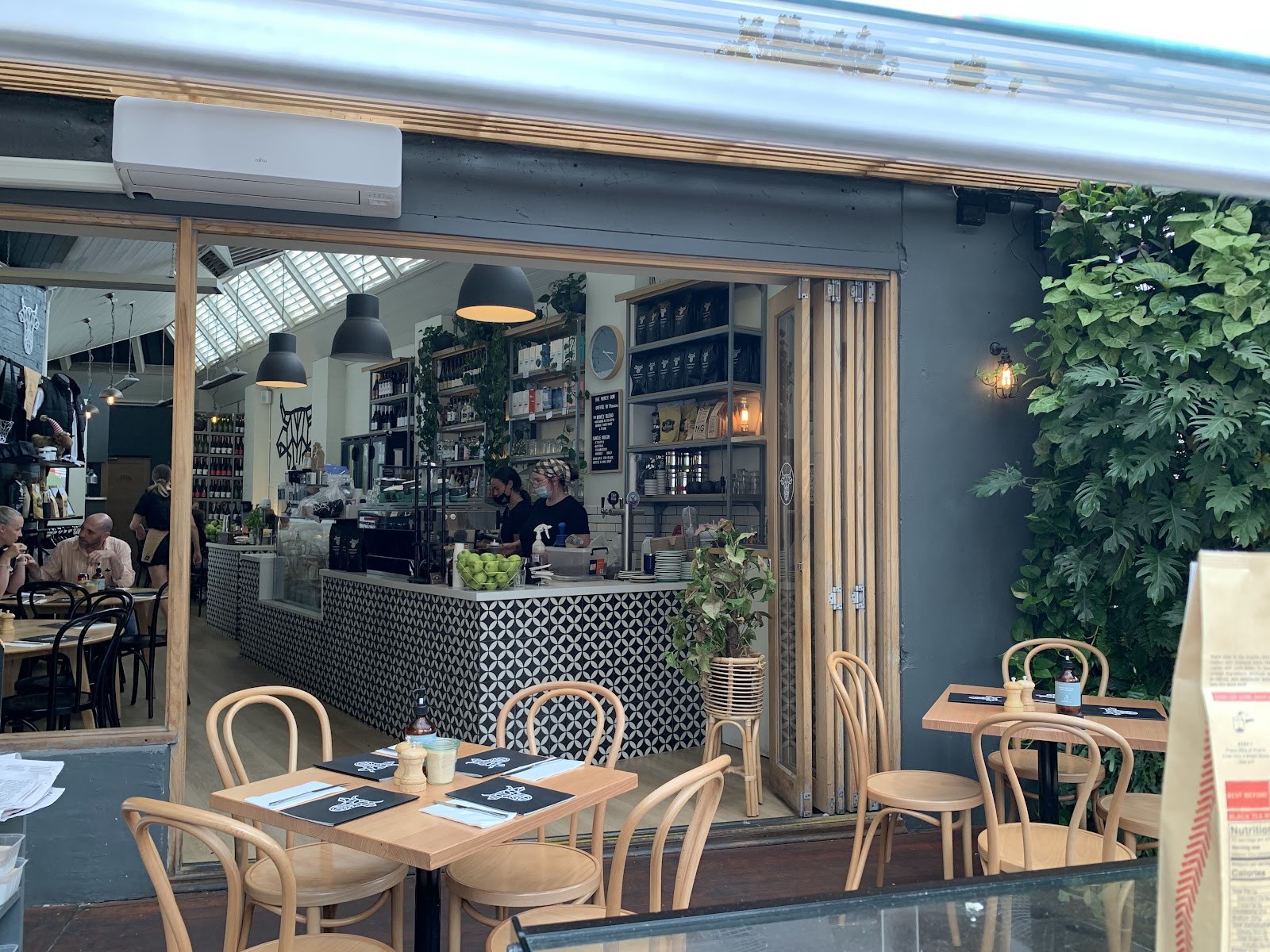 The Winey Cow: the place