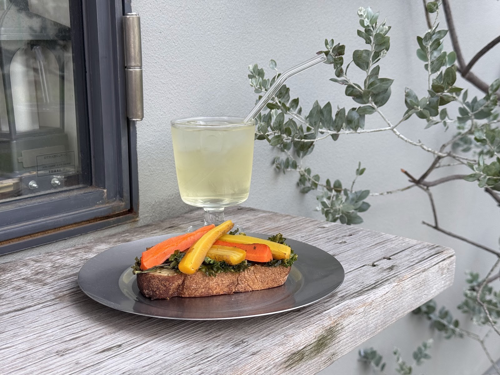 UNIVERSAL BAKES and CAFE: food & drinks