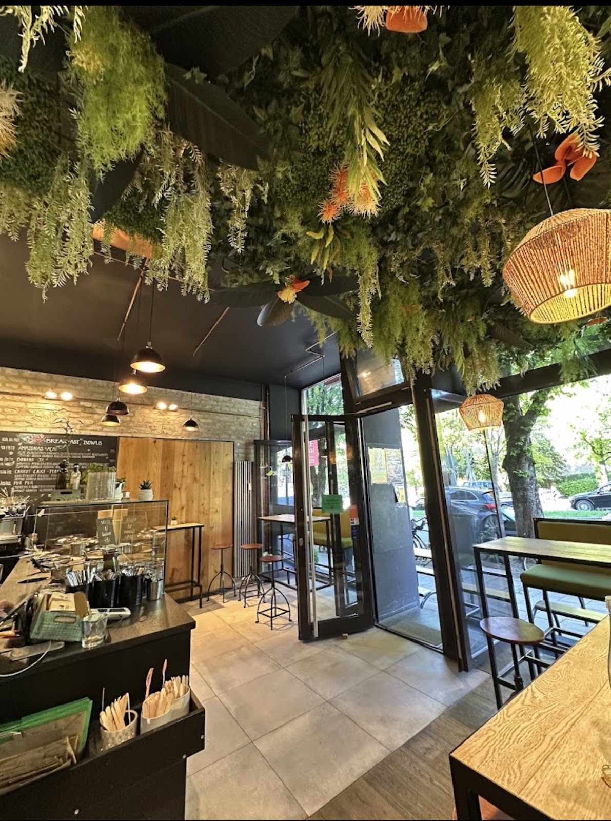 Bowls & Blenders: the place
