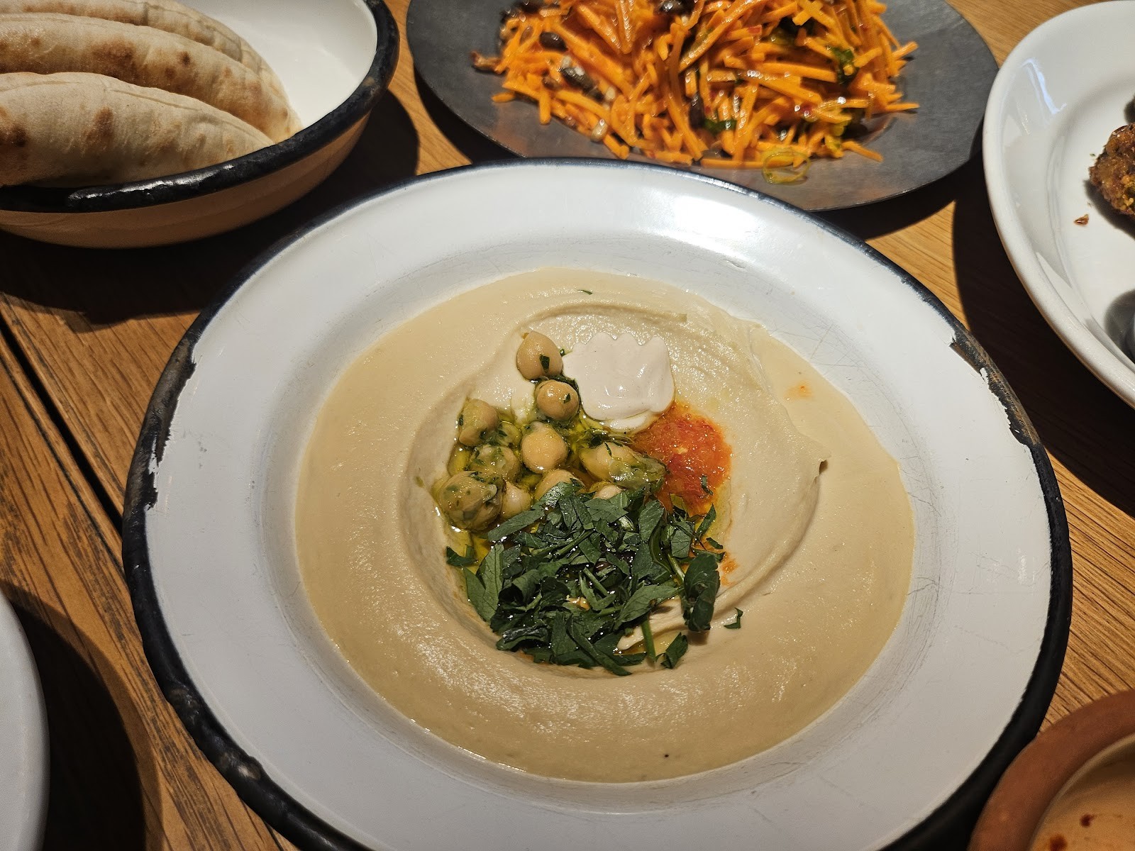 NENI Amsterdam: food & drinks