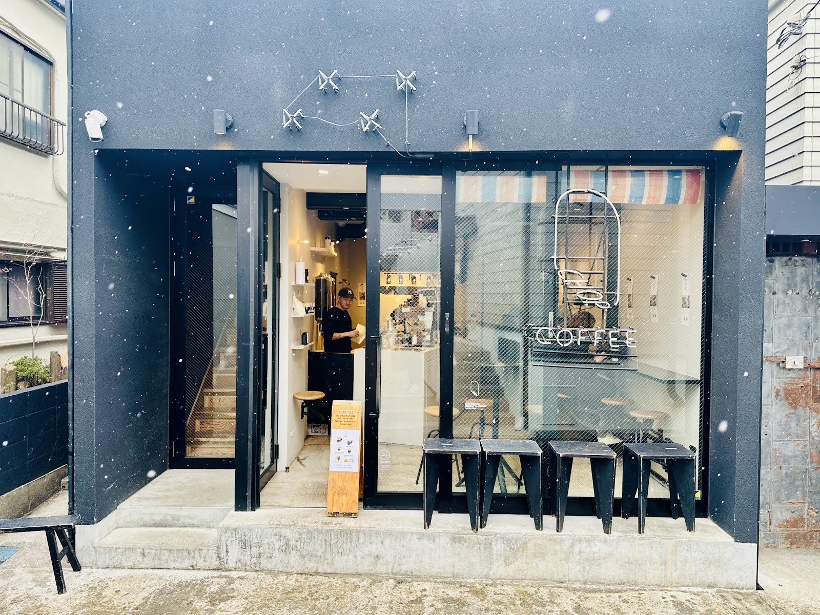 CHOP COFFEE CAT STREET: the place
