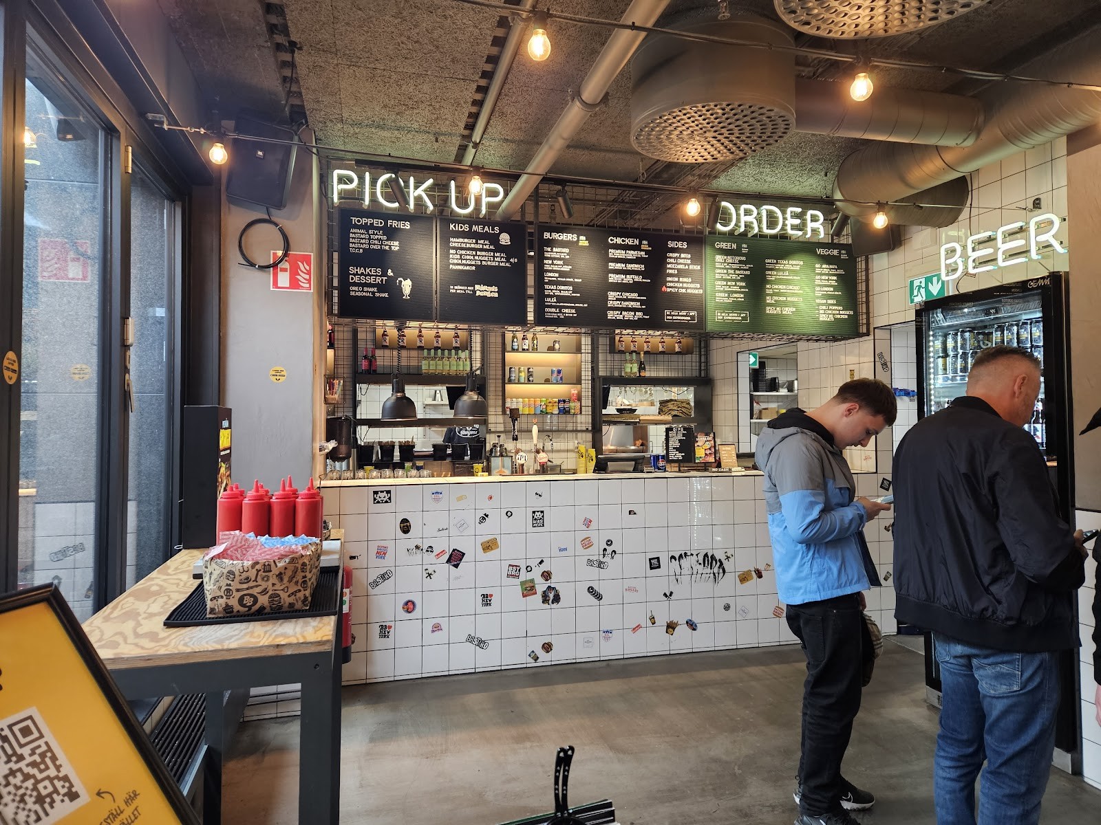 Bastard Burgers: the place
