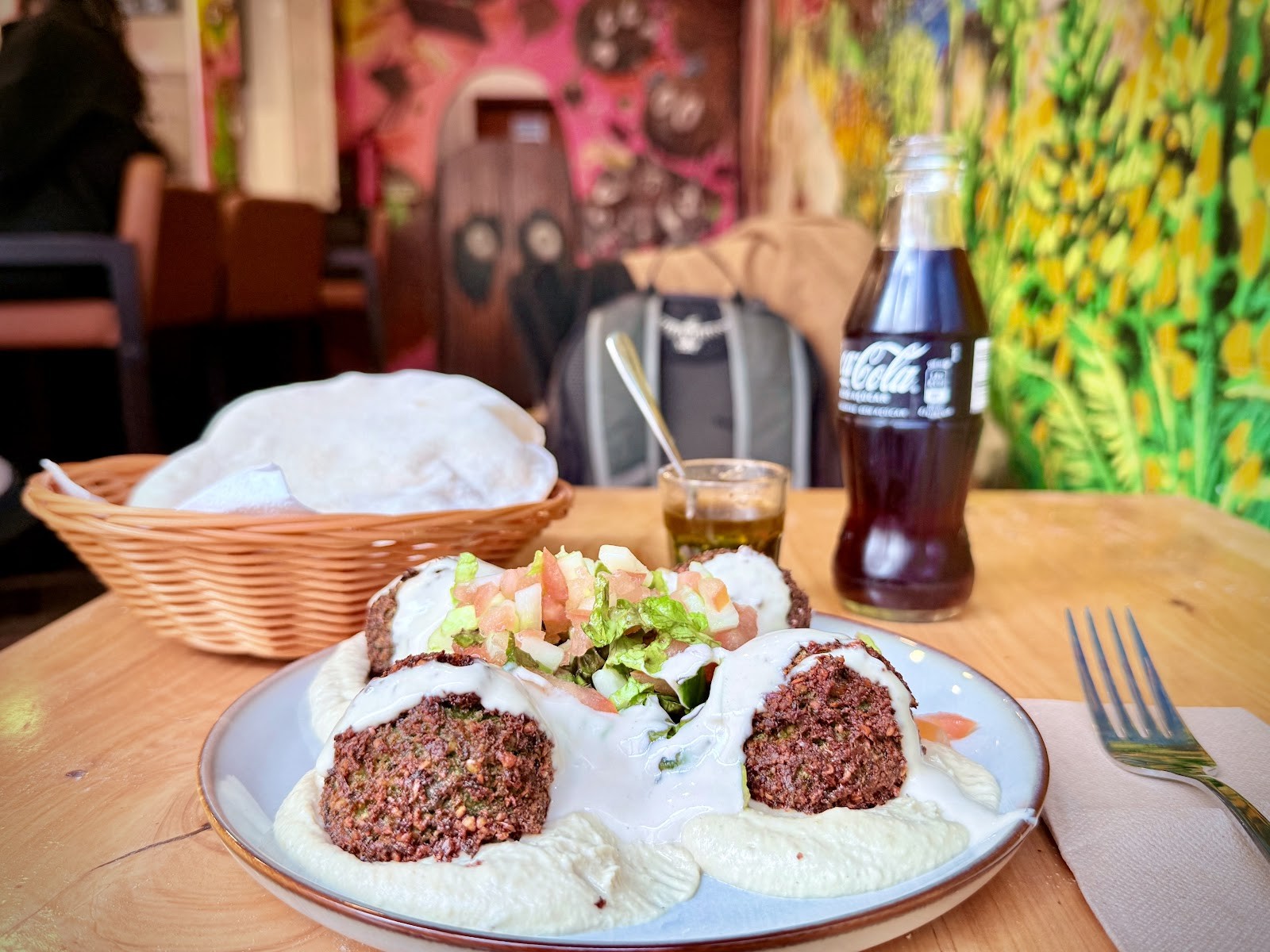 Lama Lo: food & drinks