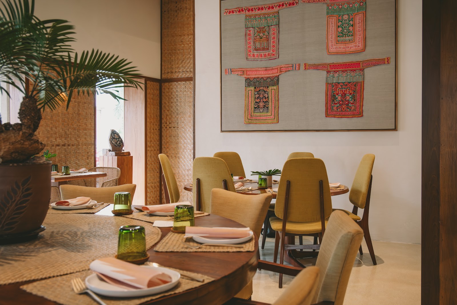Araksa Tea Room Bangkok: the place