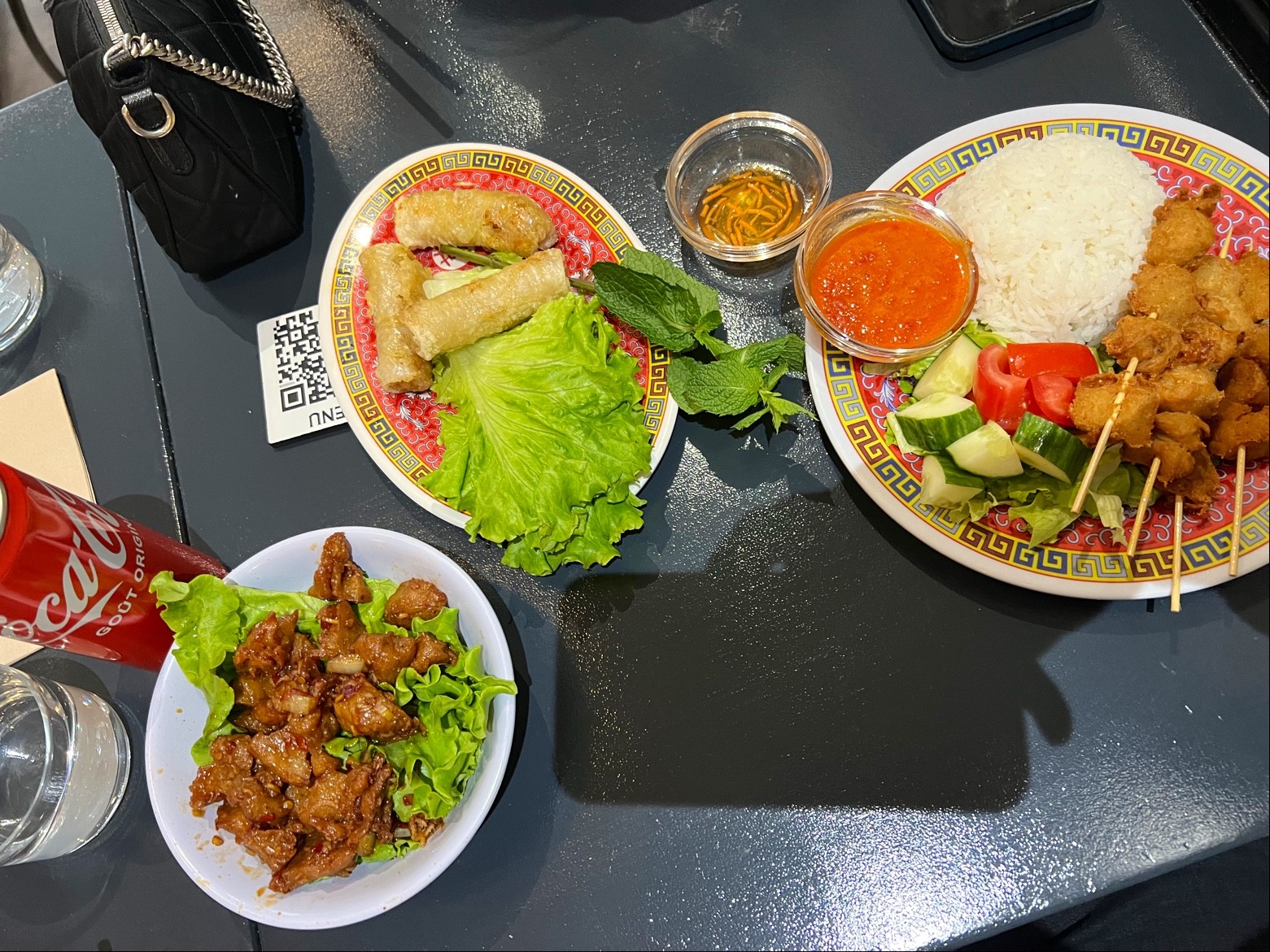Tien Hiang: food & drinks