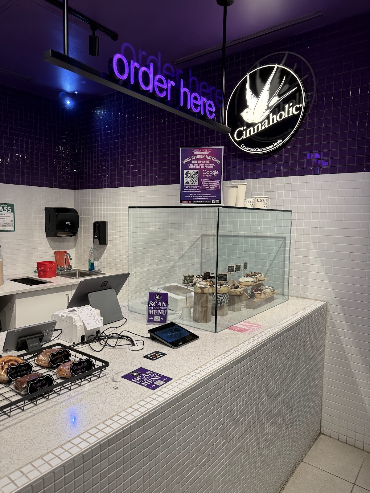 Cinnaholic: the place