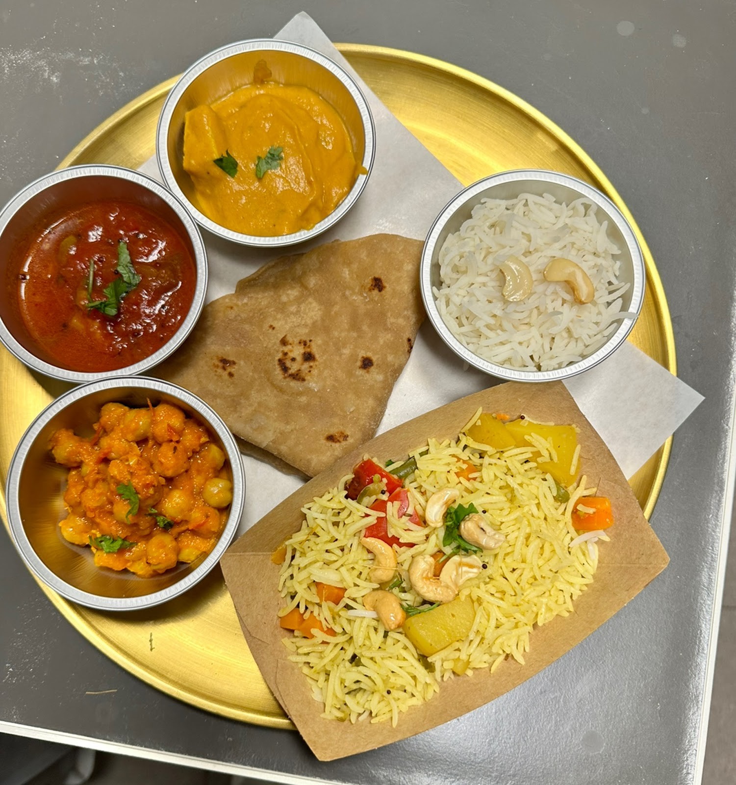 Dastrà | Ayurvedic Street Food: food & drinks