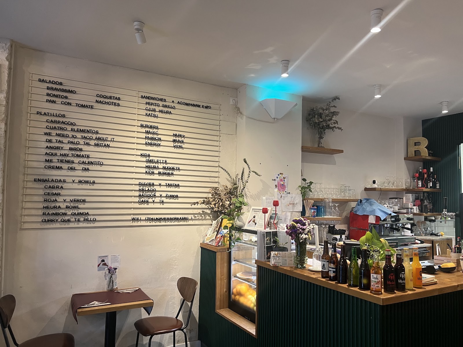 Green&Burger Barcelona - Burger & Healthy Restaurant Near Sagrada Familia: the place