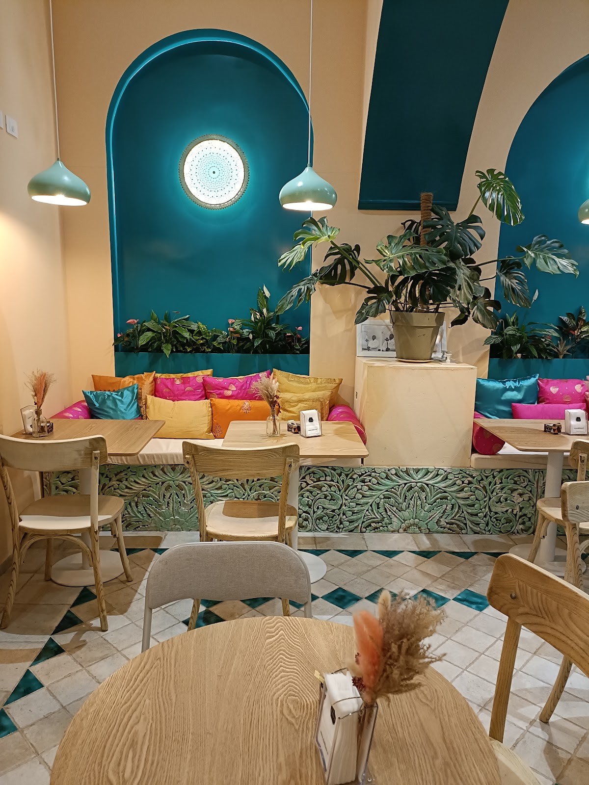 Amrita Caffè & Bistrot: the place